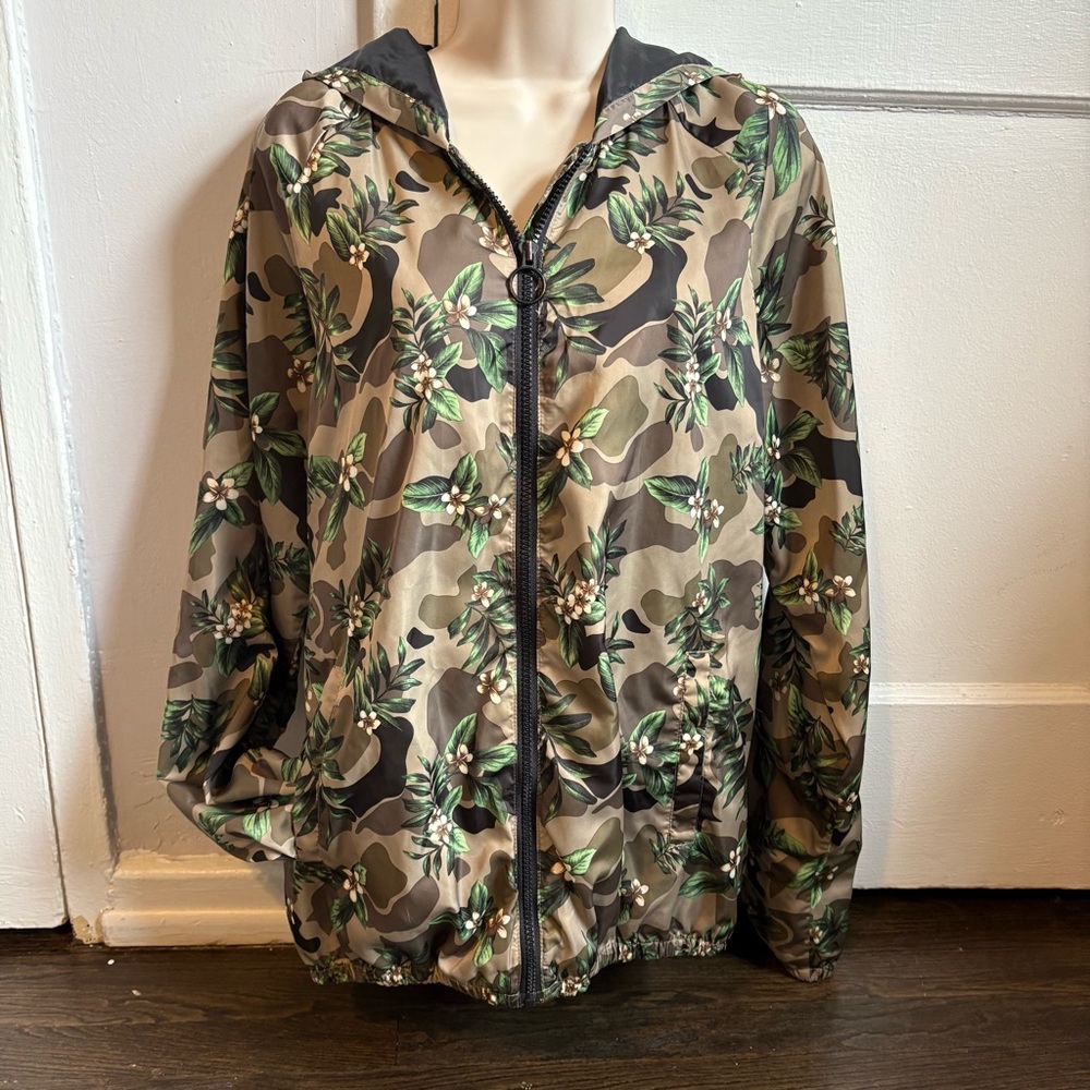 Forever 21 Men Windbreaker Floral Green Camo Camouflage Zip Up Jacket Hood